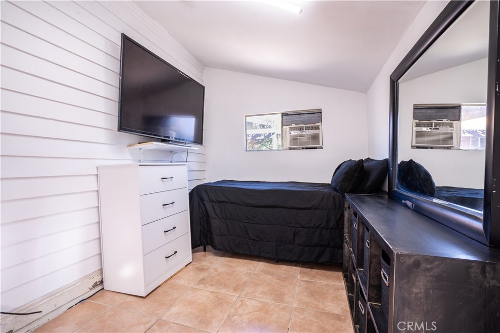 730 West 9th Street Pomona, CA 91766 - Photo 20 of 25