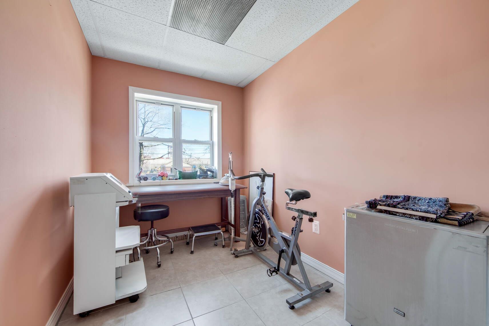 20-01 37th Street Queens, NY 11105 - Photo 18 of 21