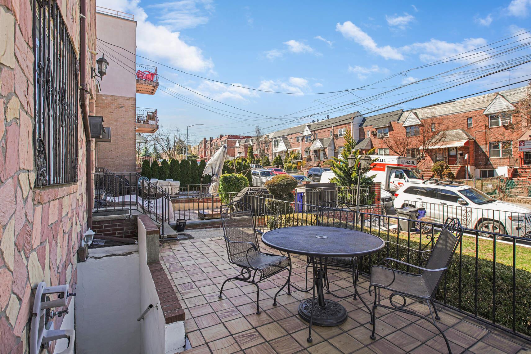 20-01 37th Street Queens, NY 11105 - Photo 2 of 21