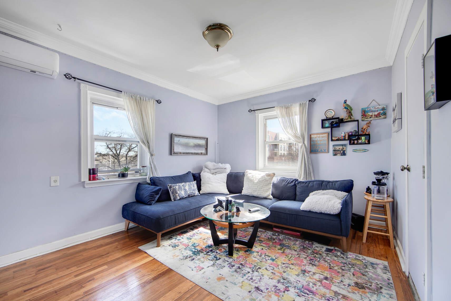 20-01 37th Street Queens, NY 11105 - Photo 5 of 21