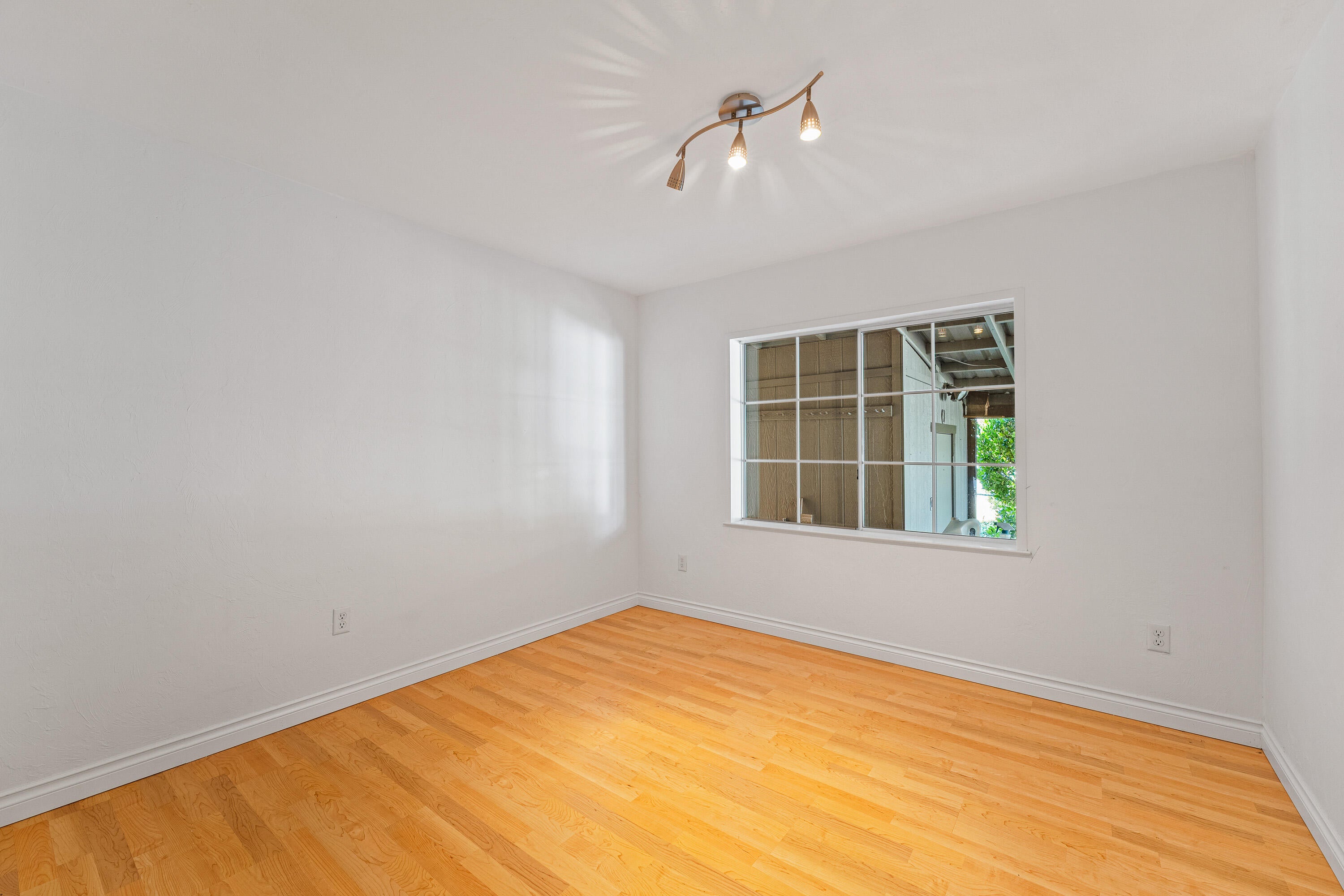 3955 South Stage Road, Unit 52 Medford, OR 97501 - Photo 14 of 31 Bedroom