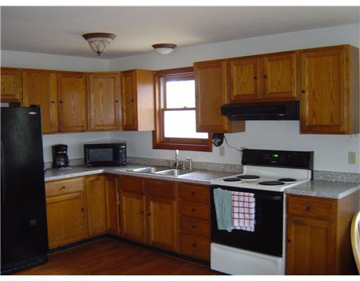 17 Durgin Road Paris, ME 04281 - Photo 4 of 11 Kitchen.
