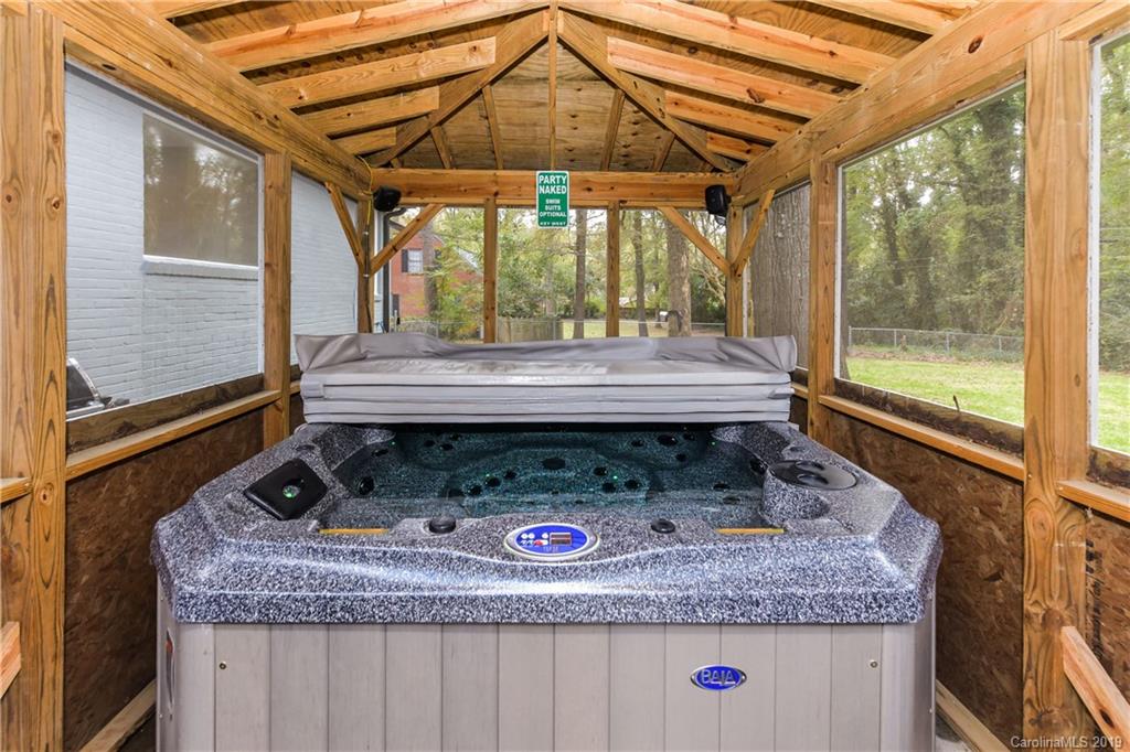1415 Crystal Road Charlotte, NC 28205 - Photo 29 of 31 Gallery Image 29