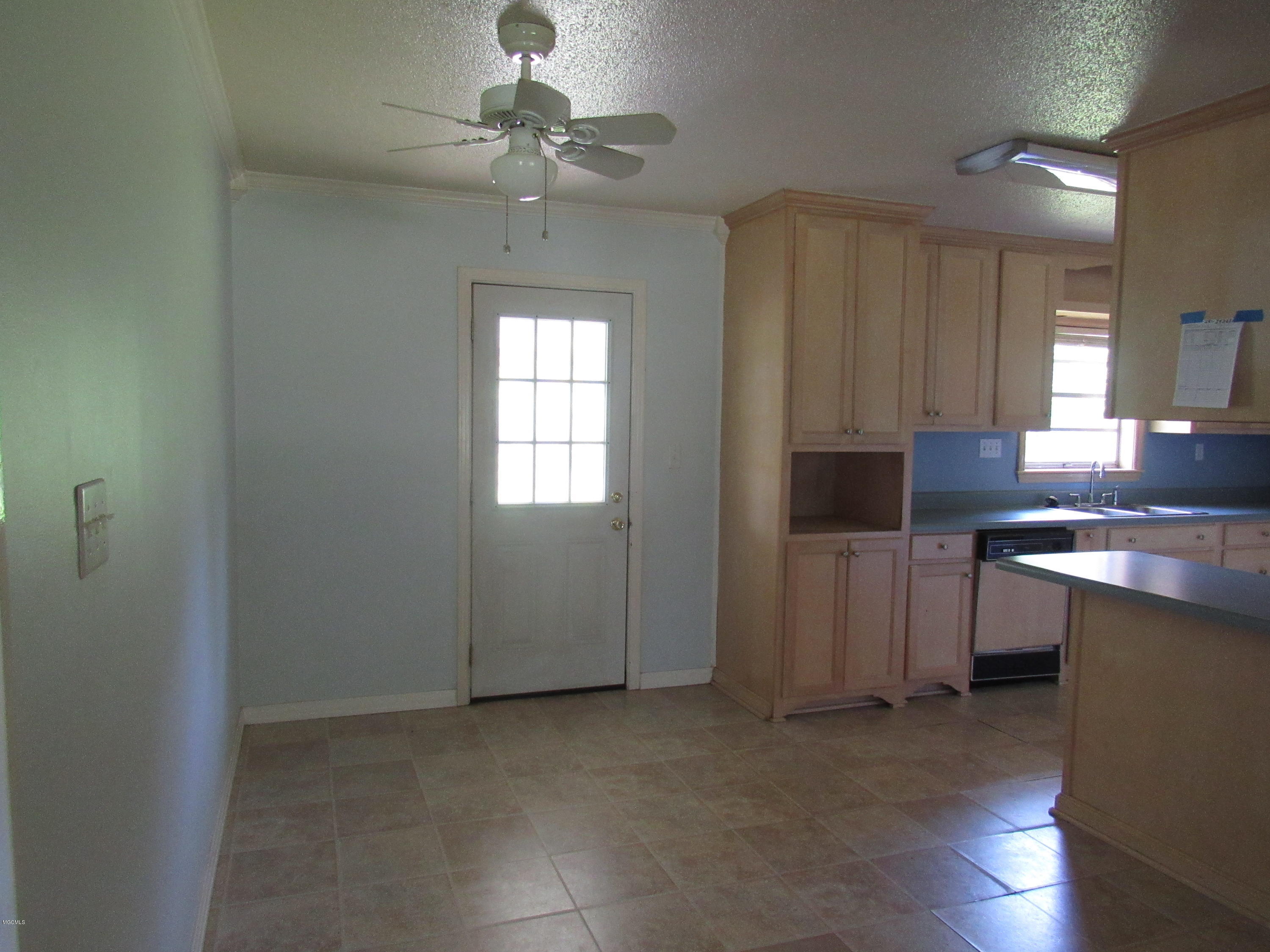 76 Herscel Mitchell Road Picayune, MS 39466 - Photo 6 of 25 DINING ROOM