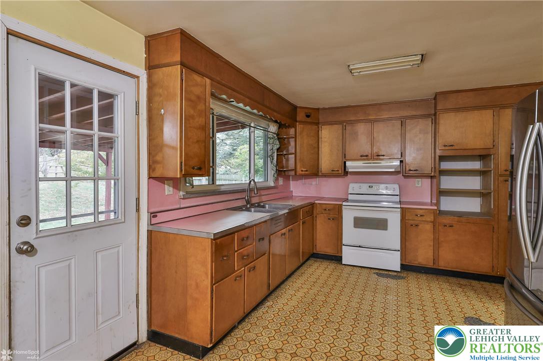 5854 Old Carriage Road Bath, PA 18014 - Photo 17 of 56 Gallery Image 17