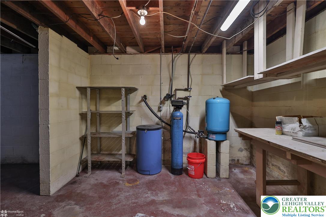 5854 Old Carriage Road Bath, PA 18014 - Photo 43 of 56 Gallery Image 43