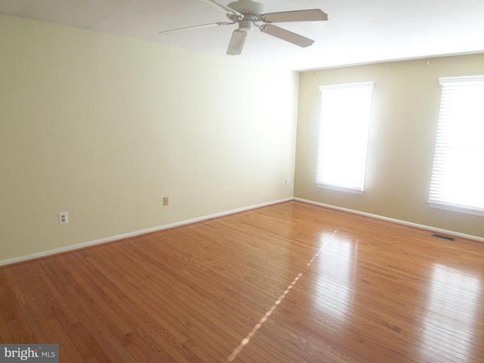 118 Hamilton Road Sterling, VA 20165 - Photo 3 of 15 Master Bedroom