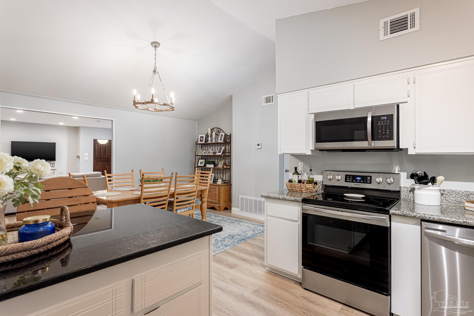 6315 Rambler Drive Pensacola, FL 32505 - Photo 5 of 41