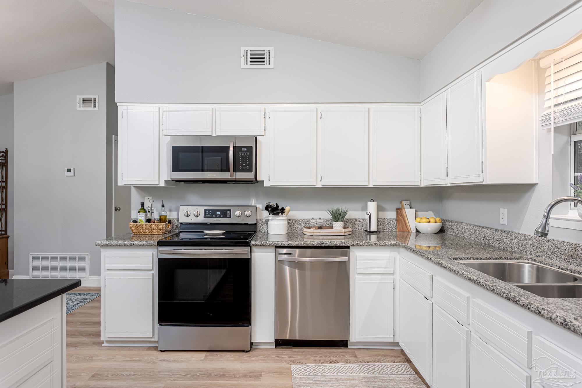 6315 Rambler Drive Pensacola, FL 32505 - Photo 7 of 41