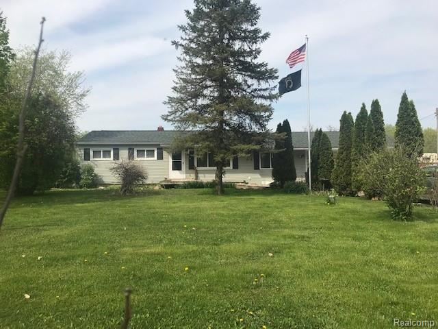 7427 Lehring Road Bancroft, MI 48414 - Photo 4 of 47 IMG_0770.jpg