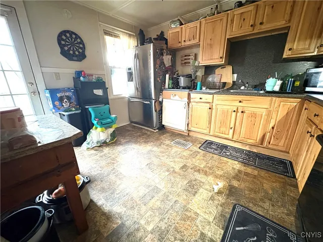 $189,900 | 112 Osborne Street, Auburn, NY 13021