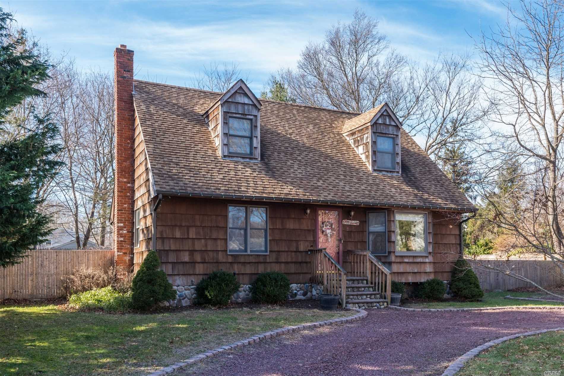 153 Cliff Road West Wading River, NY 11792 - Photo 1 of 1 Gallery Image 1