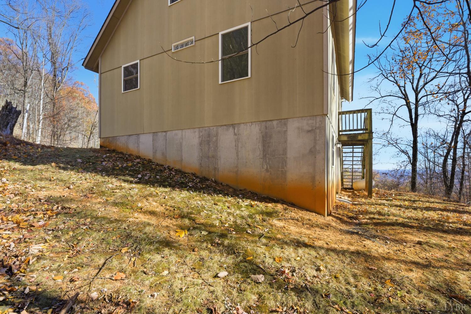 371 Hawks Nest Road Monroe, VA 24574 - Photo 35 of 51 a view of a backyard of the house
