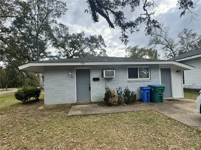 $950 | 710 East Coleman Avenue, Hammond, LA 70403