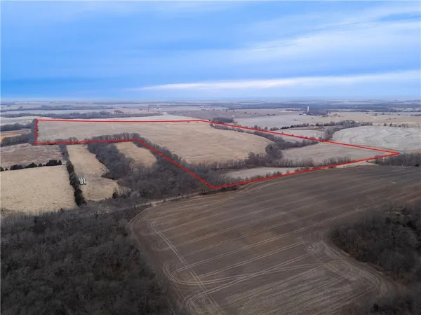 $790,000 | 1 State Road, Jamesport, MO 64648