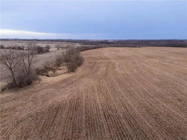 $790,000 | 1 State Road, Jamesport, MO 64648