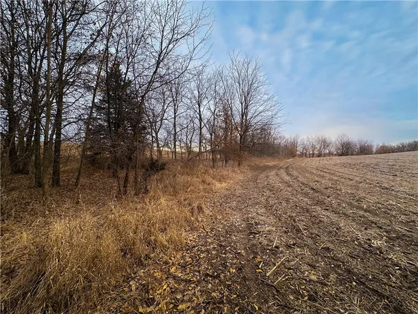 $790,000 | 1 State Road, Jamesport, MO 64648