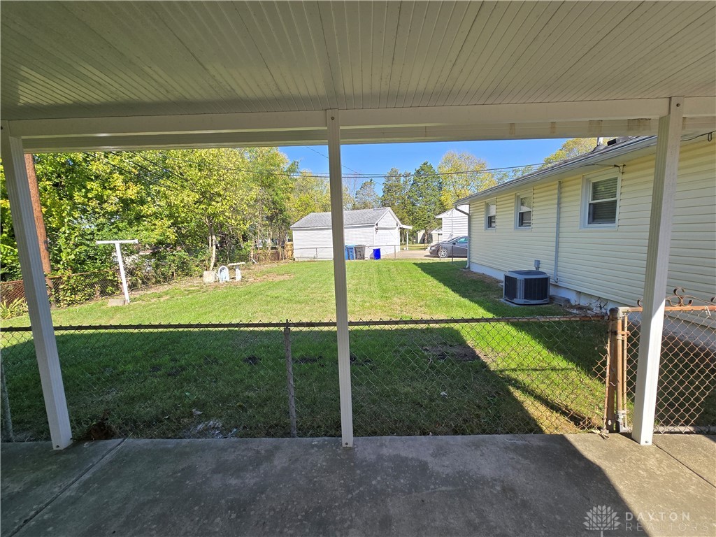 697 Wynwood Court Riverside, OH 45431 - Photo 16 of 22