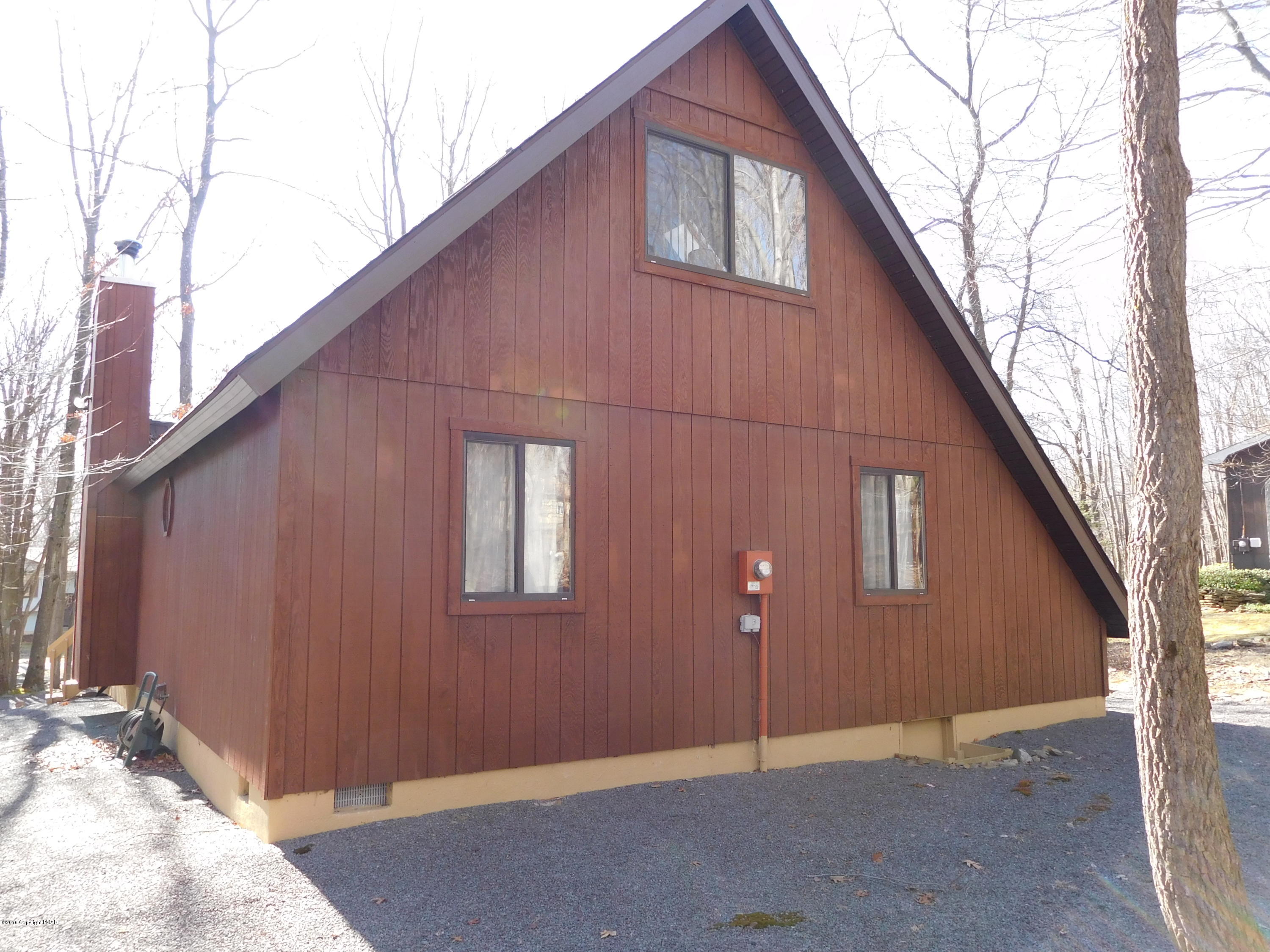 153 Maple Road Blakeslee, PA 18610 - Photo 25 of 32 a backyard of a house