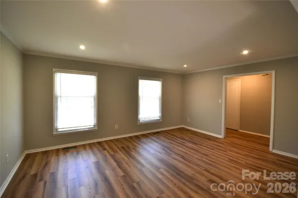 $2,400 | 1422 Thermal Road, Charlotte, NC 28212