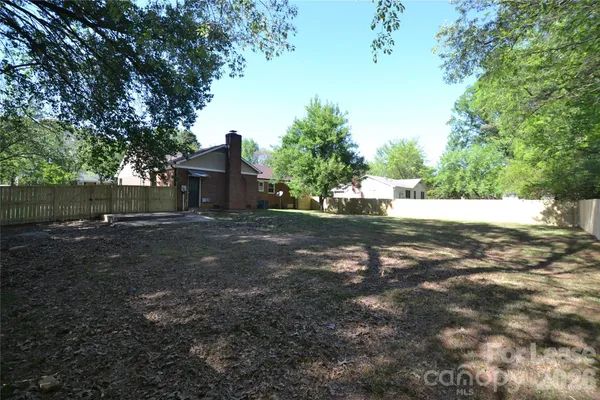 $2,400 | 1422 Thermal Road, Charlotte, NC 28212