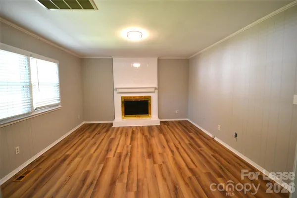 $2,400 | 1422 Thermal Road, Charlotte, NC 28212