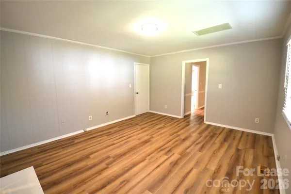 $2,400 | 1422 Thermal Road, Charlotte, NC 28212