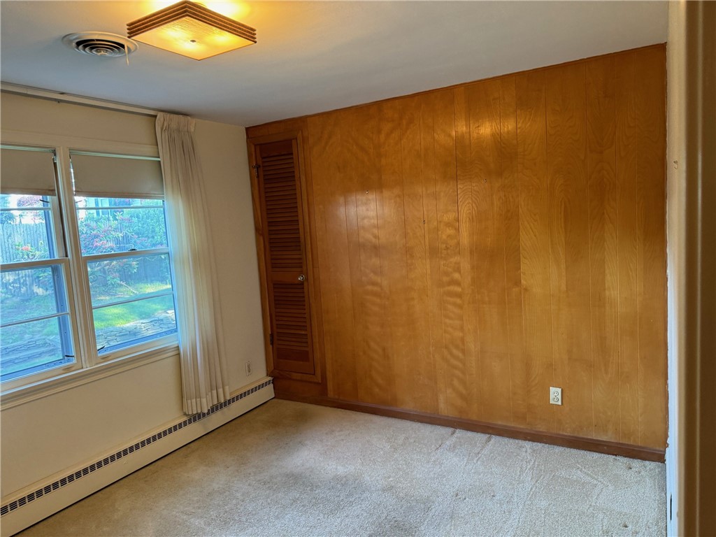 162 Glen Ridge Road Cranston, RI 02920 - Photo 13 of 46