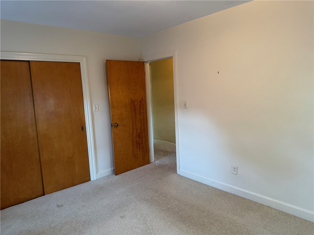 162 Glen Ridge Road Cranston, RI 02920 - Photo 17 of 46