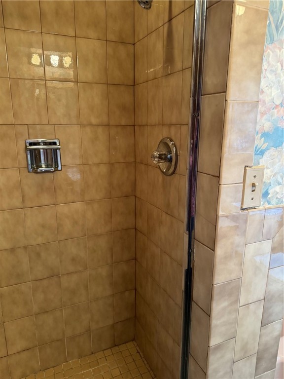 162 Glen Ridge Road Cranston, RI 02920 - Photo 21 of 46