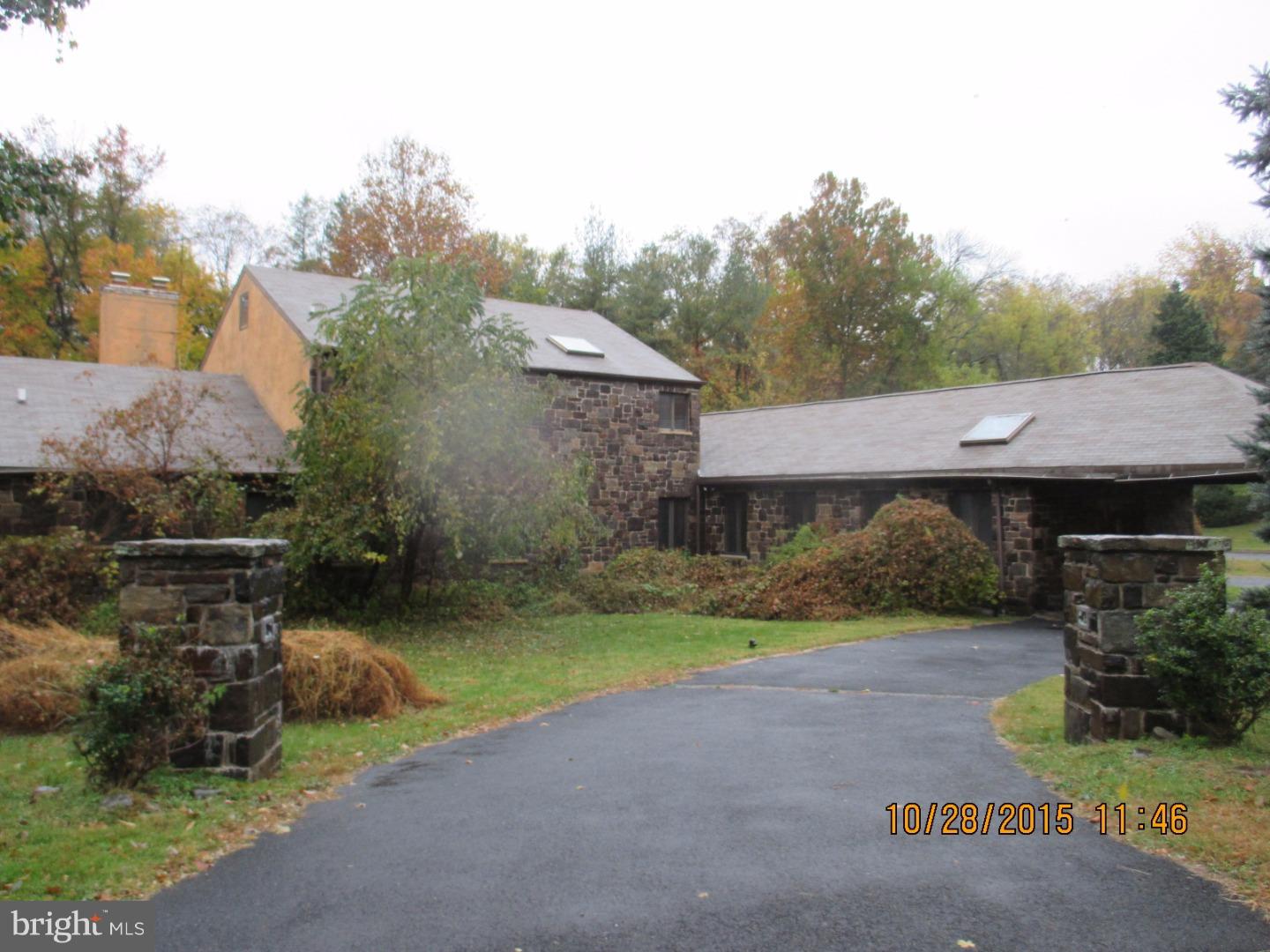 1850 Hampstead Road Huntingdon Valley, PA 19006 - Photo 2 of 12