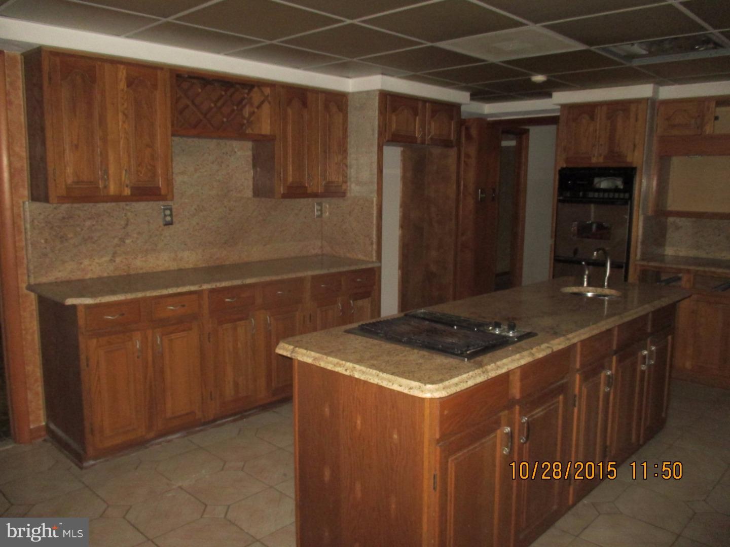 1850 Hampstead Road Huntingdon Valley, PA 19006 - Photo 5 of 12