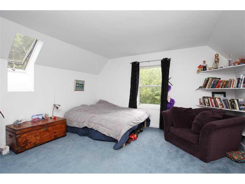 44 Beech Hill Road Freeport, ME 04032 - Photo 10 of 15 Bedroom.