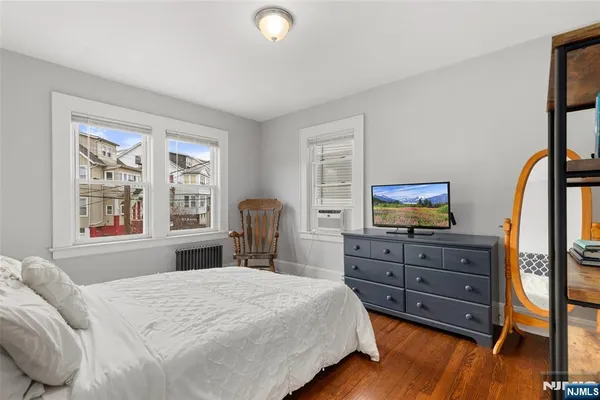 $499,990 | 38 Hinsdale Place, Newark, NJ 07104