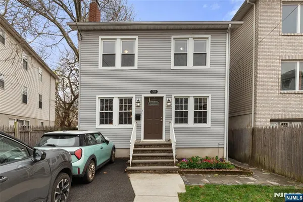 $499,990 | 38 Hinsdale Place, Newark, NJ 07104