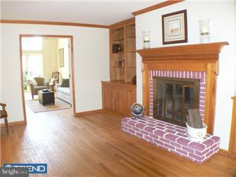 434 Waynesbrooke Road Berwyn, PA 19312 - Photo 3 of 12