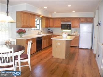 434 Waynesbrooke Road Berwyn, PA 19312 - Photo 4 of 12