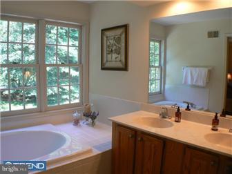 434 Waynesbrooke Road Berwyn, PA 19312 - Photo 7 of 12