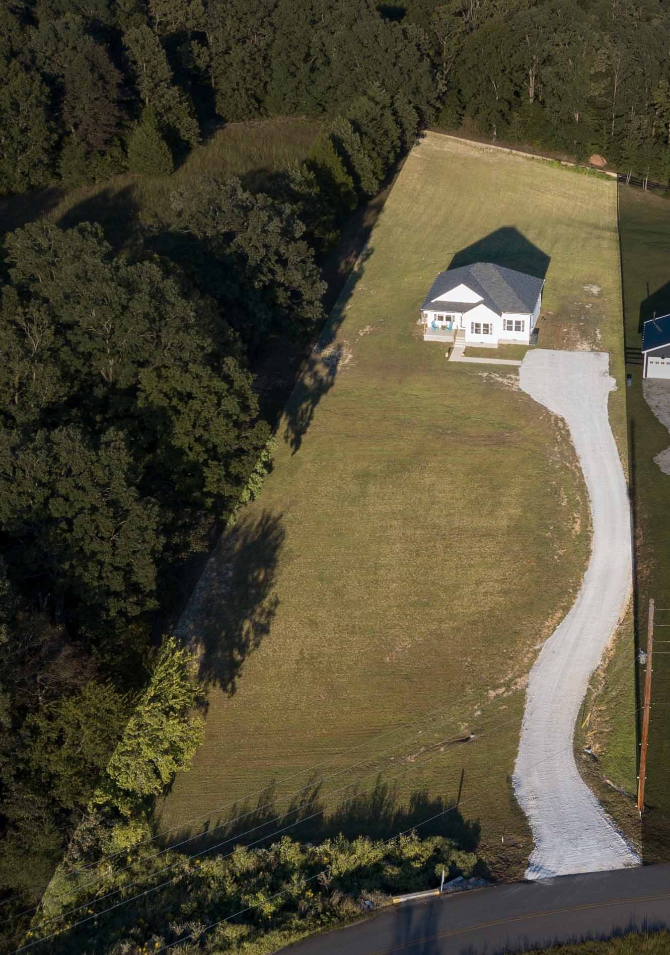 1239 Oak Grove Road Dickson, TN 37055 - Photo 3 of 54