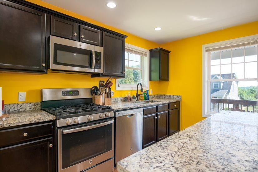 7 Barbaro Drive Rochester, NH 03867 - Photo 4 of 24