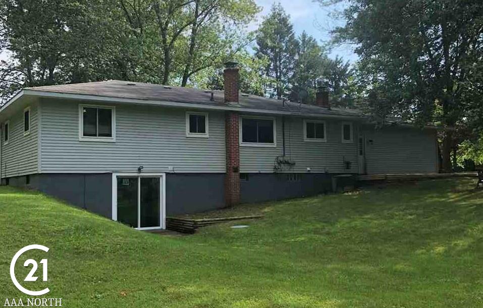 335 East Wise Road Commerce Township, MI 48382 - Photo 20 of 40 Back of home