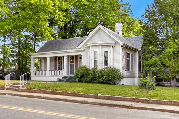 $375,000 | 515 Greenwood Avenue, Clarksville, TN 37040
