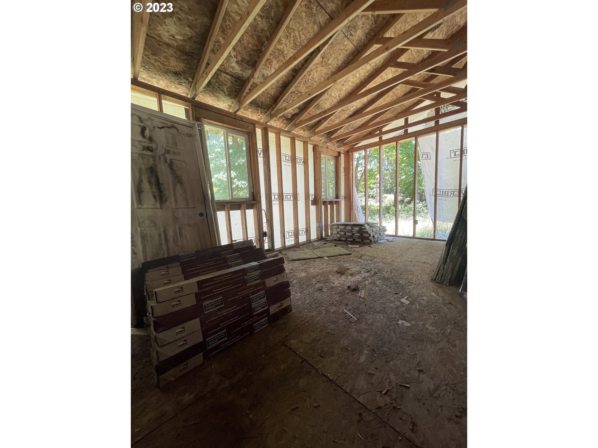 3524 Shoestring Road Riddle, OR 97469 - Photo 10 of 21 a room with large windows