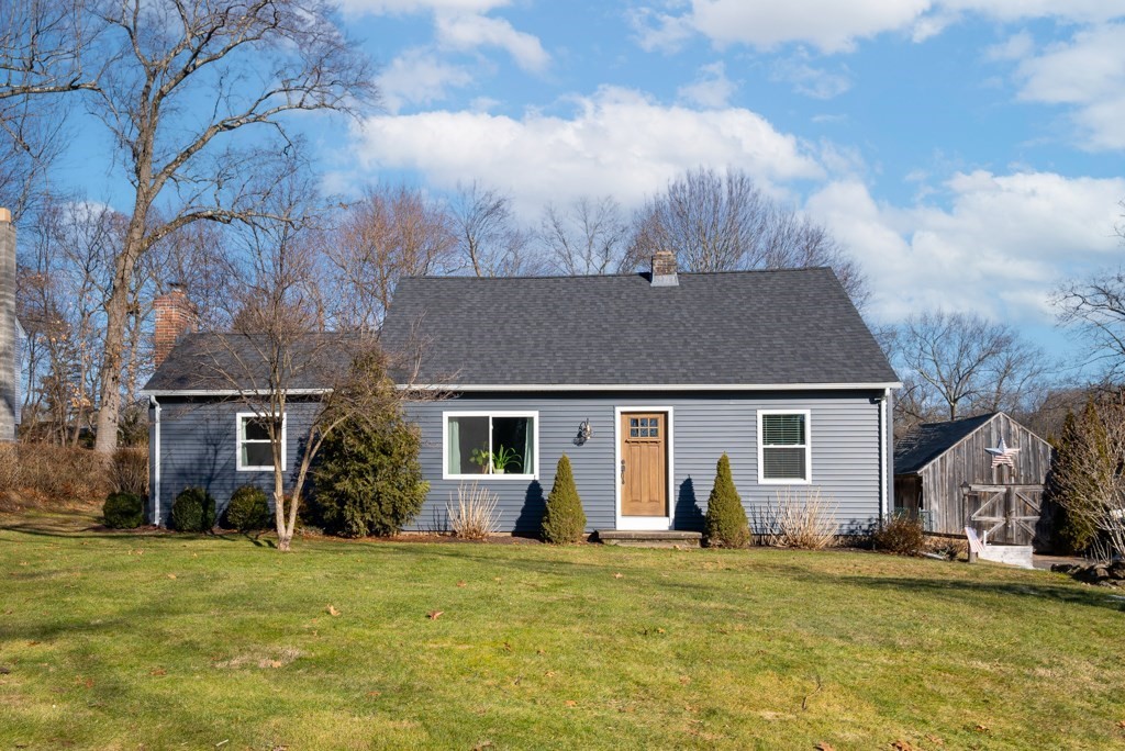 26 Exeter Street West Springfield, MA 01089 - Photo 1 of 42 front view of a house with a yard