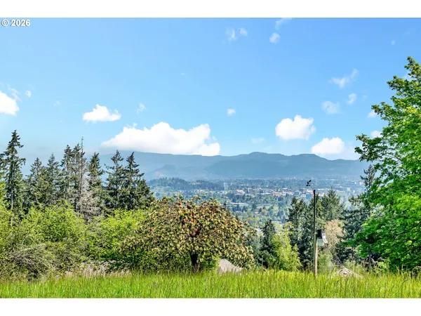 $525,000 | 2244 Lasater Boulevard, Eugene, OR 97405