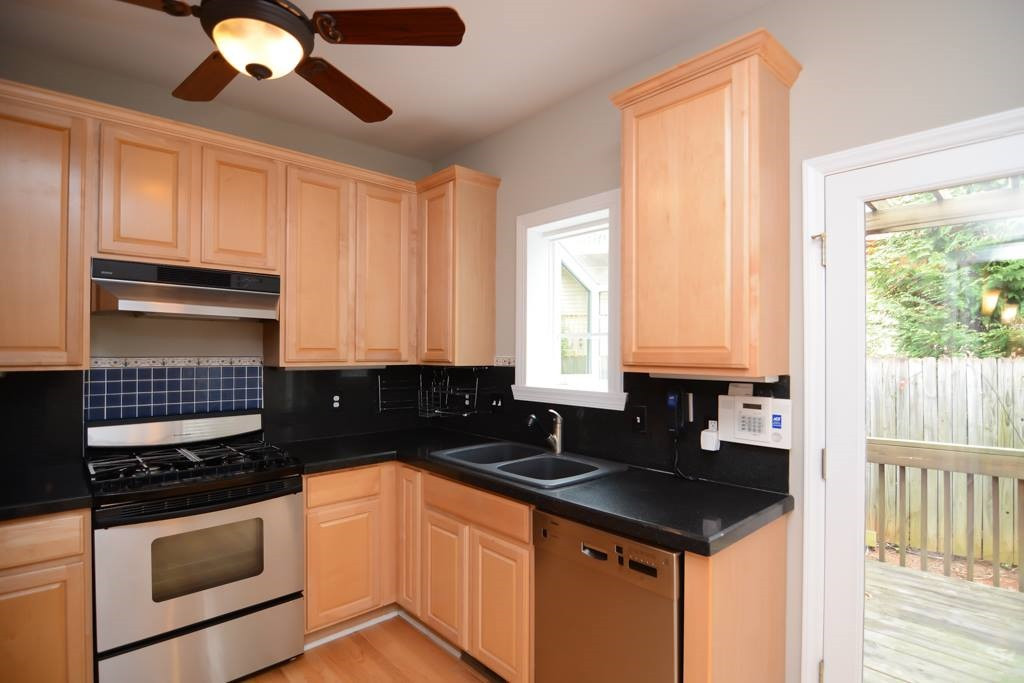 606 Scales Towne Court Raleigh, NC 27608 - Photo 15 of 22 Photo 15