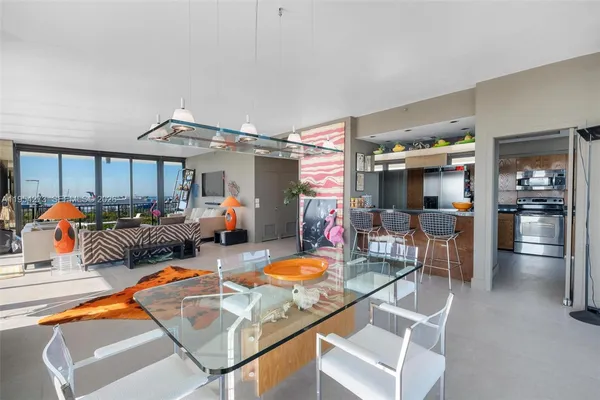 $9,900 | 1000 Venetian Way, Unit 1501, Miami, FL 33139
