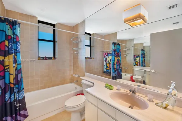 $9,900 | 1000 Venetian Way, Unit 1501, Miami, FL 33139