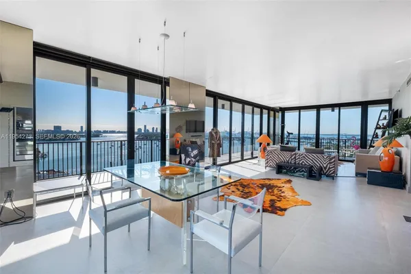 $9,900 | 1000 Venetian Way, Unit 1501, Miami, FL 33139