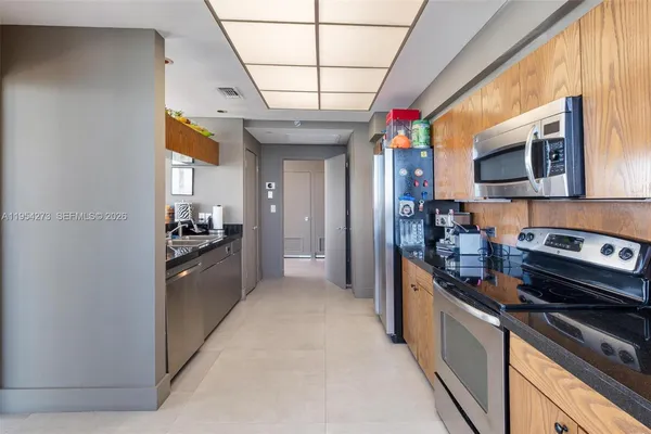 $9,900 | 1000 Venetian Way, Unit 1501, Miami, FL 33139